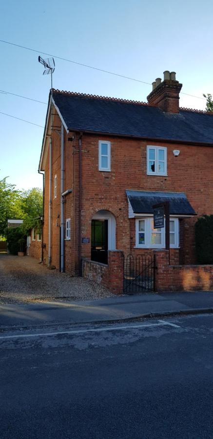 The Bakehouse Guesthouse Maidenhead Exterior photo